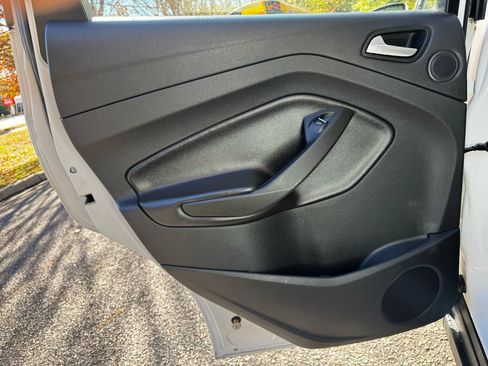 Used 2013 Ford C-MAX SEL image 9