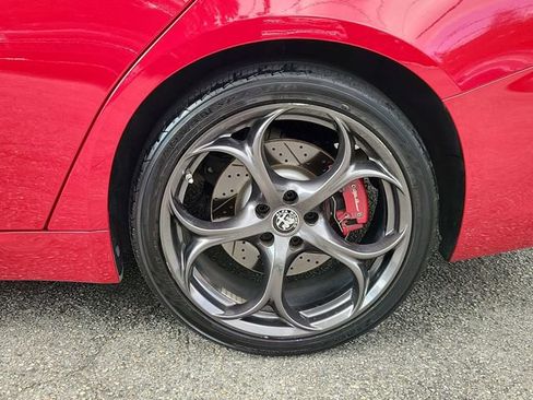 Used 2020 Alfa Romeo Giulia Ti Sport w/ Quick Order Package 22S Sport image 31