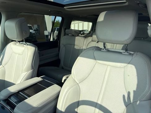Used 2024 Jeep Wagoneer 2WD w/ Premium Group I image 13