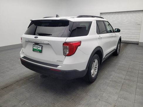 Used 2021 Ford Explorer XLT image 9