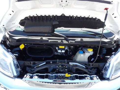 Used 2025 RAM ProMaster 2500 w/ U-Haul Equipment Group FWD image 37