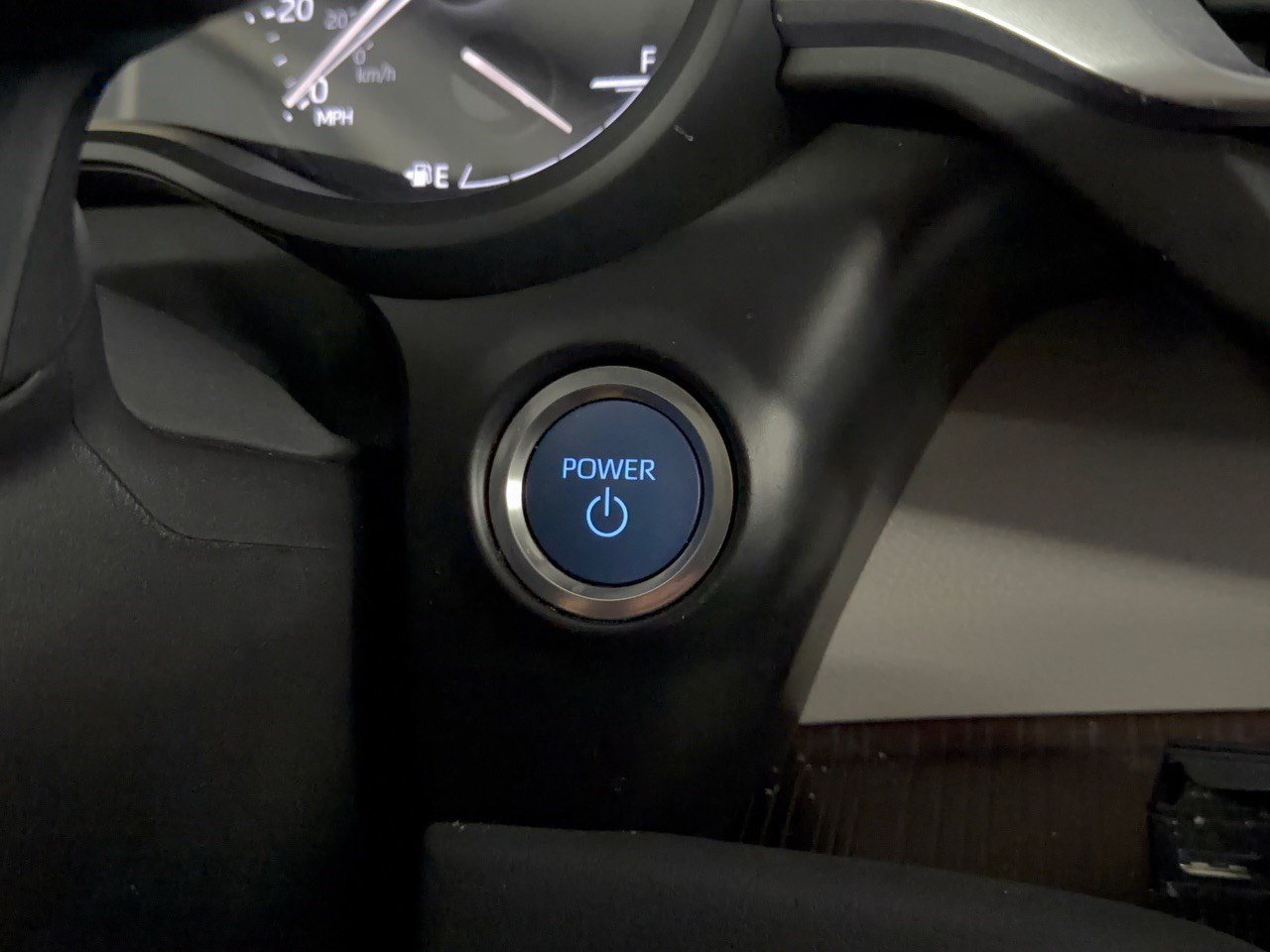 Used 2024 Toyota Sienna XLE FWD image 20