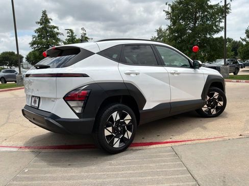 Used 2024 Hyundai Kona SEL AWD/4WD image 5