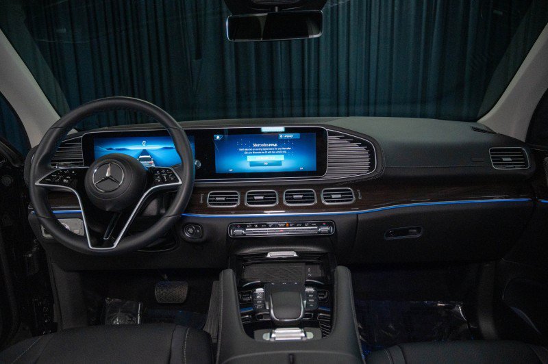Certified 2026 Mercedes-Benz GLS 450 4MATIC image 21