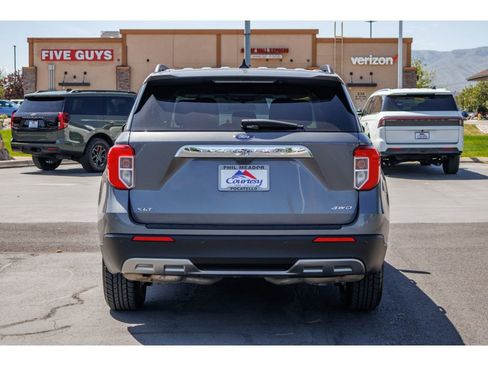 Used 2024 Ford Explorer XLT w/ Equipment Group 202A AWD/4WD image 4