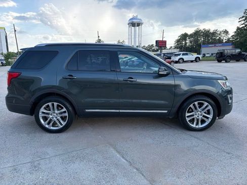 Used 2016 Ford Explorer XLT w/ Equipment Group 202A FWD image 5