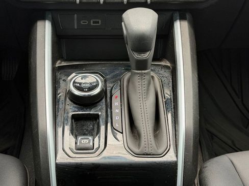 Used 2024 Chevrolet Colorado Trail Boss w/ Advanced Trailering Package AWD/4WD image 16
