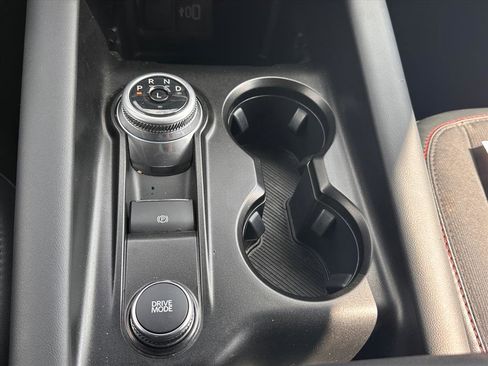 Certified 2025 Ford Explorer ST-Line w/ ST-Line Street Pack image 25