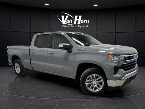Used 2024 Chevrolet Silverado 1500 LT image 1