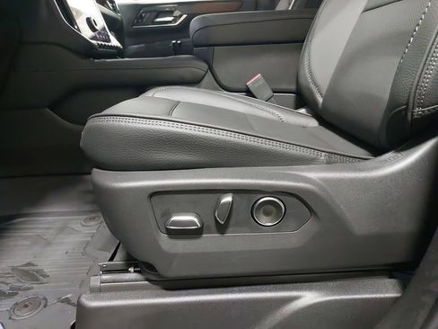 New 2026 GMC Yukon Denali w/ LPO, Floor Liner Package image 33