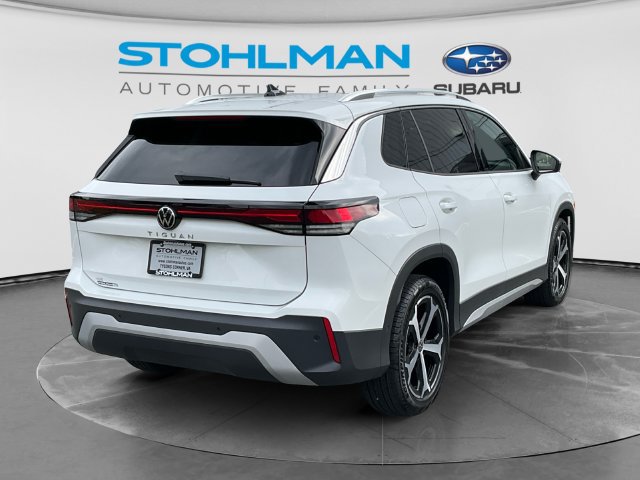 Certified 2026 Volkswagen Tiguan SE FWD image 5