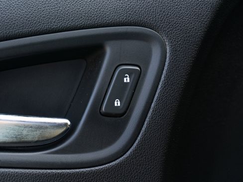 Used 2021 Chevrolet Colorado LT w/ LT Convenience Package image 37