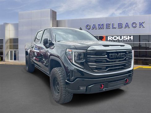 Used 2024 GMC Sierra 1500 AT4 w/ Technology Package image 5