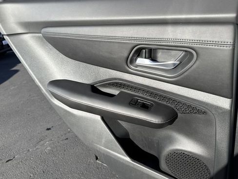 Certified 2023 Nissan Ariya AWD image 9