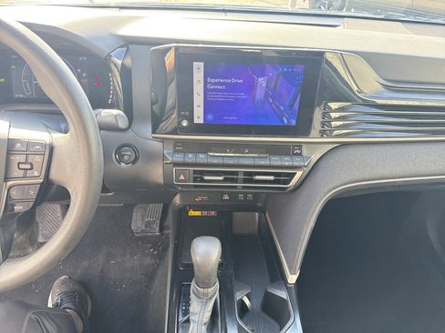 Used 2025 Toyota Camry LE image 24