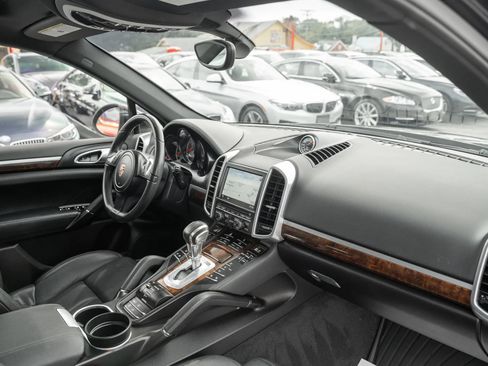 Used 2012 Porsche Cayenne S AWD/4WD image 14