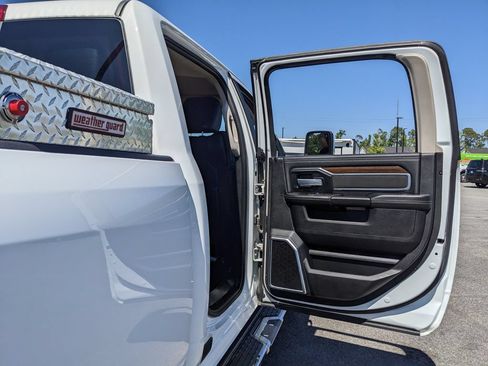 Used 2023 RAM 2500 Laramie AWD/4WD image 65