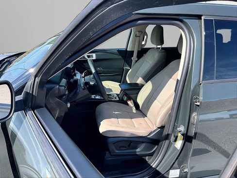 Used 2023 Ford Explorer 4WD image 26