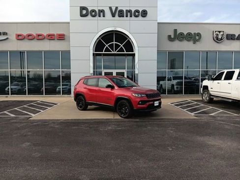 New 2026 Jeep Compass Latitude image 1