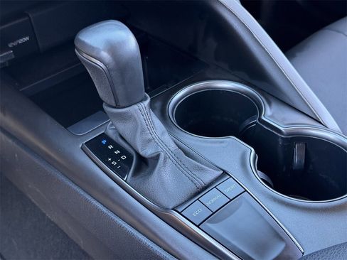 Used 2023 Toyota Camry SE image 22