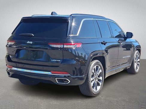 Used 2024 Jeep Grand Cherokee Overland AWD/4WD image 6