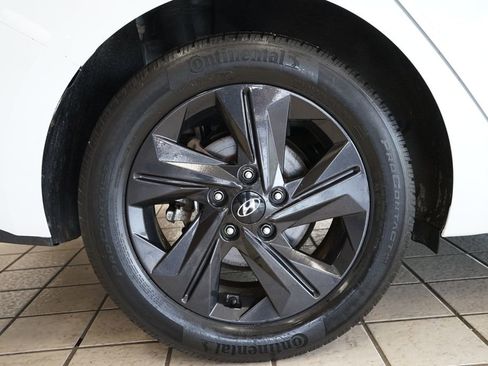 Used 2021 Hyundai Elantra SEL w/ Convenience Package FWD image 47