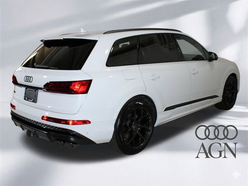 New 2026 Audi SQ7 Prestige image 8