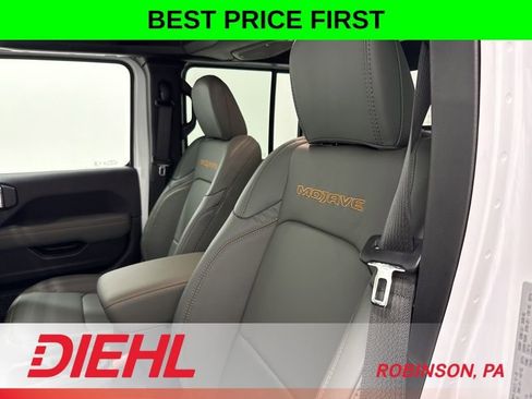 New 2026 Jeep Gladiator Mojave image 18