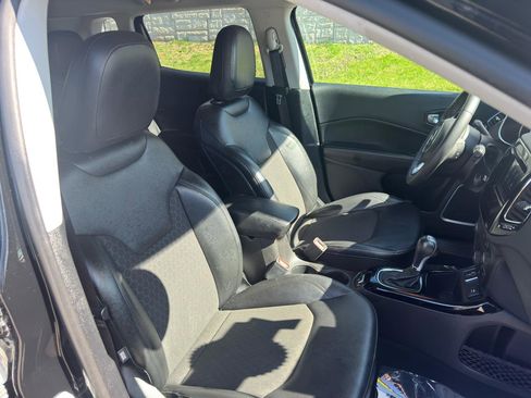 Used 2021 Jeep Compass Latitude image 31