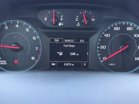 Used 2025 Chevrolet Malibu LT FWD image 11