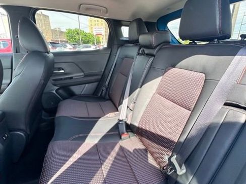 New 2025 Nissan Kicks SR image 31