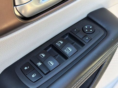 Used 2024 Chrysler Voyager LX FWD image 19