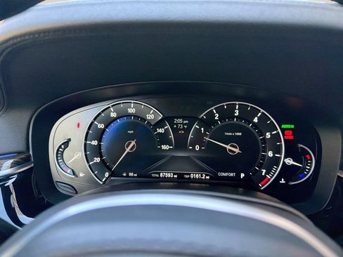 Used 2018 BMW 540i xDrive w/ M Sport Package AWD/4WD image 10