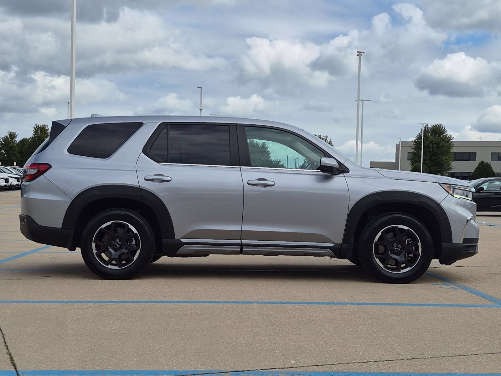 Certified 2025 Honda Pilot EX-L image 5