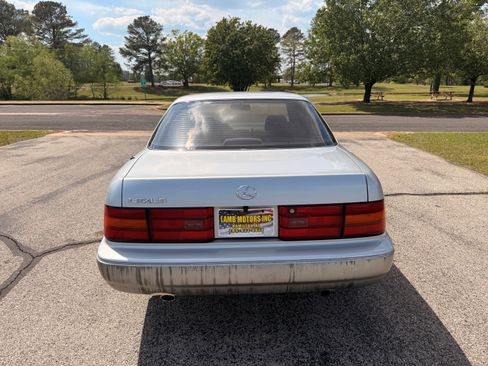 Used 1993 Lexus LS 400 image 4