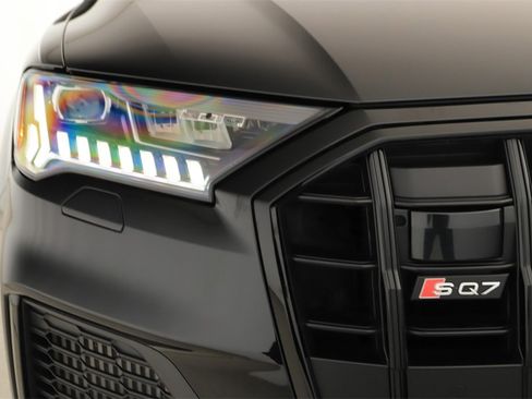 Certified 2023 Audi SQ7 Prestige image 32