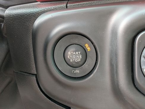 Used 2020 Jeep Wrangler Unlimited Rubicon AWD/4WD image 28