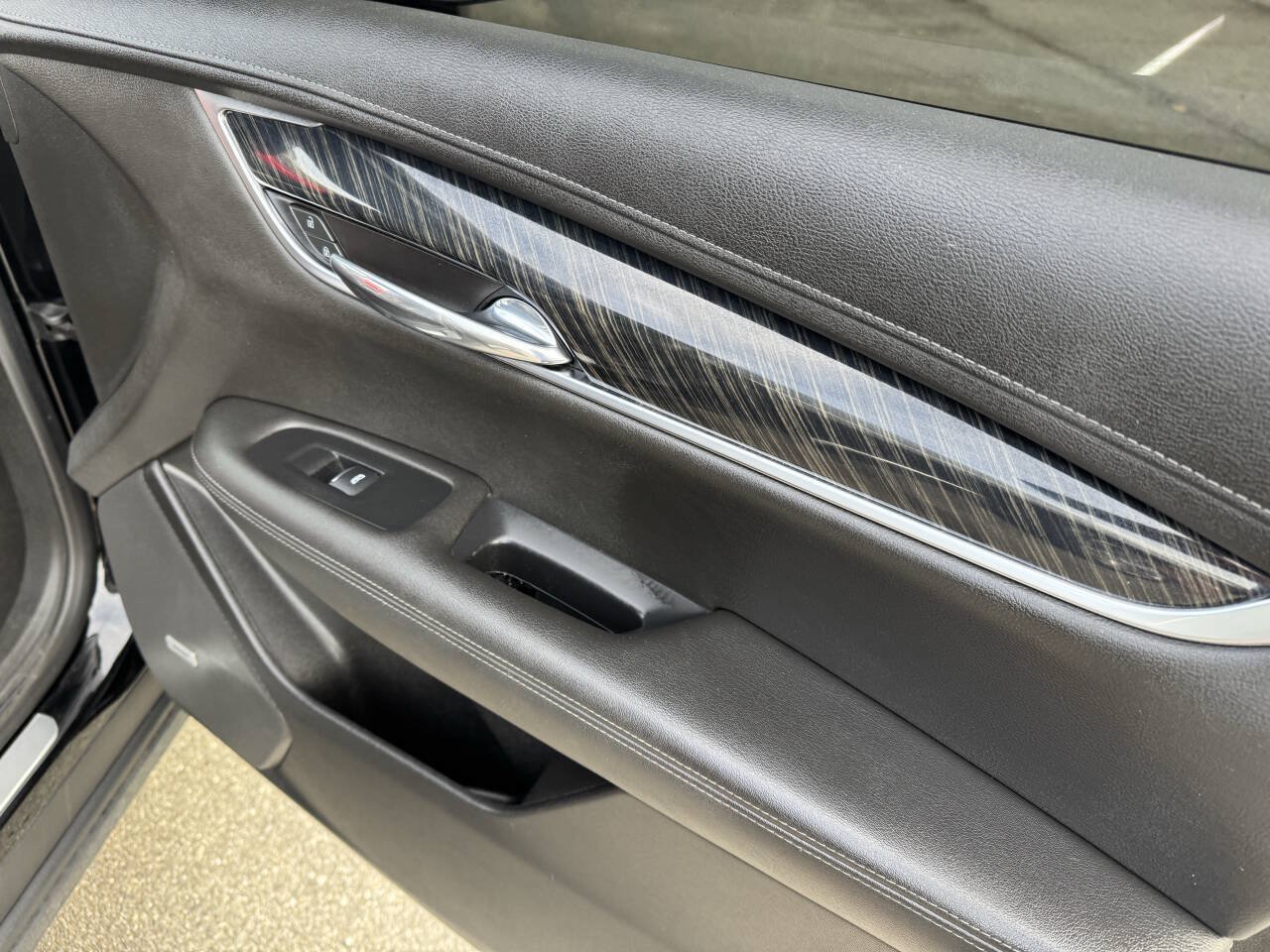 Used 2022 Cadillac XT6 Premium Luxury AWD/4WD image 26