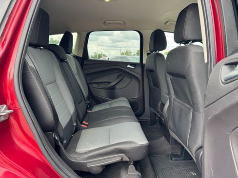 Used 2016 Ford Escape SE w/ SE Cold Weather Package FWD image 18
