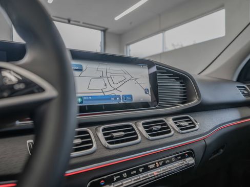 Certified 2026 Mercedes-Benz GLE 450 4MATIC image 33