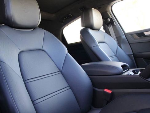 New 2025 Porsche Cayenne GTS image 91