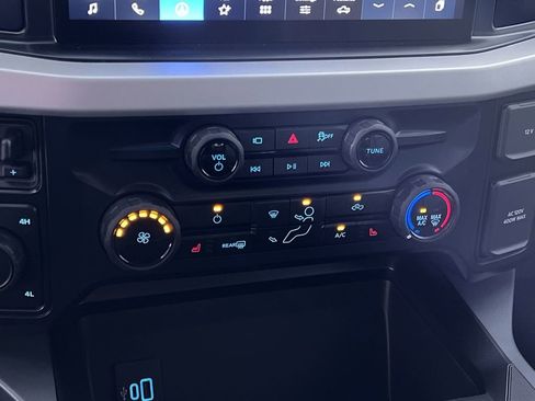 New 2026 Ford F250 XLT w/ XLT Premium Package image 20