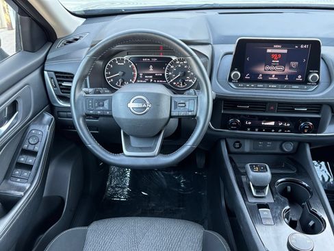 Used 2025 Nissan Rogue SV AWD/4WD image 35
