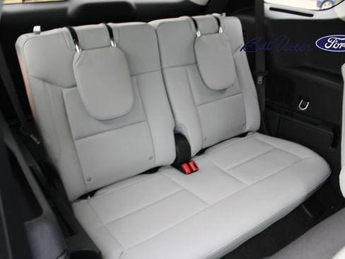 New 2026 Ford Explorer Platinum image 10