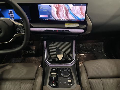 Used 2025 BMW X3 xDrive30i w/ Convenience Package image 17