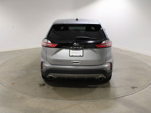 Used 2022 Ford Edge Titanium image 4