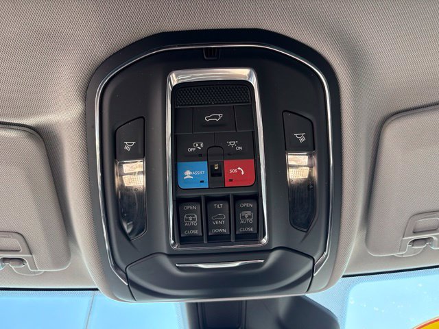 Used 2022 Jeep Grand Cherokee Limited 4xe w/ Luxury Tech Group II AWD/4WD image 27