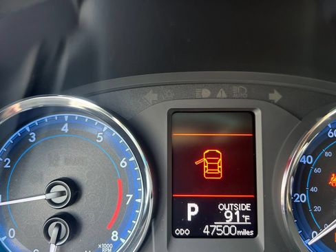 Used 2019 Toyota Corolla LE FWD image 9