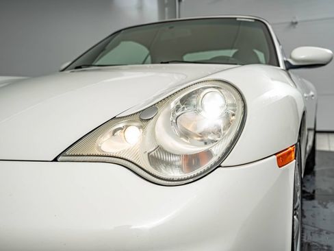 Used 2003 Porsche 911 Carrera RWD image 17