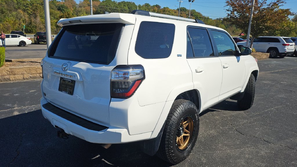 Used 2019 Toyota 4Runner SR5 RWD image 16